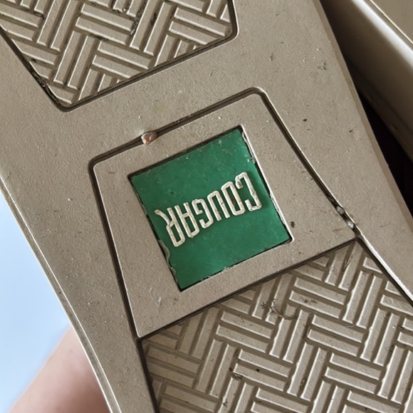 Cougar Women’s 7 Burgundy Slip-On Shoes Cozy Suede Shearling Warm Fall Spring - Picture 3 of 9